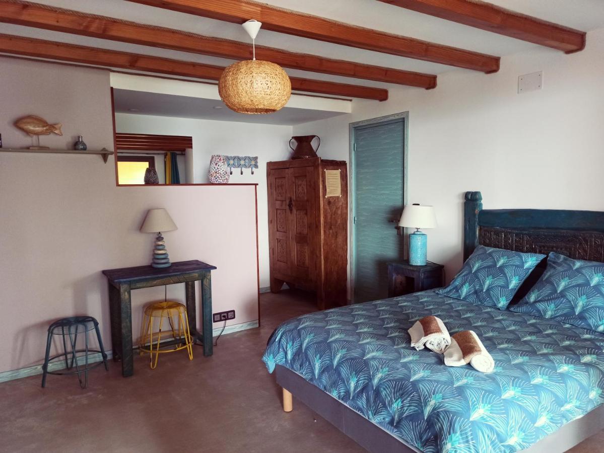 O Reves Ailleurs Bed and Breakfast Saint-Cyr-sur-Mer Eksteriør billede