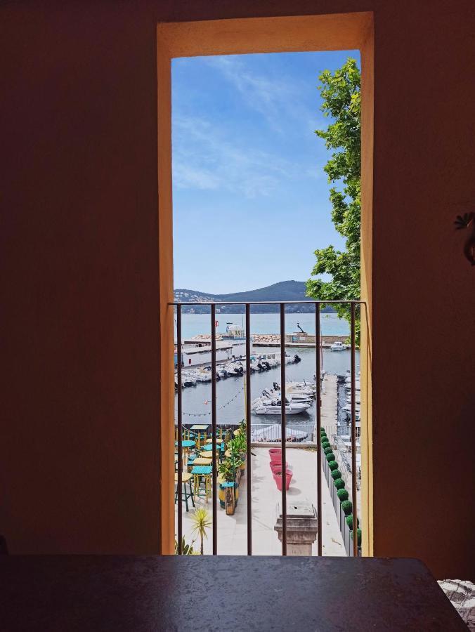 O Reves Ailleurs Bed and Breakfast Saint-Cyr-sur-Mer Eksteriør billede